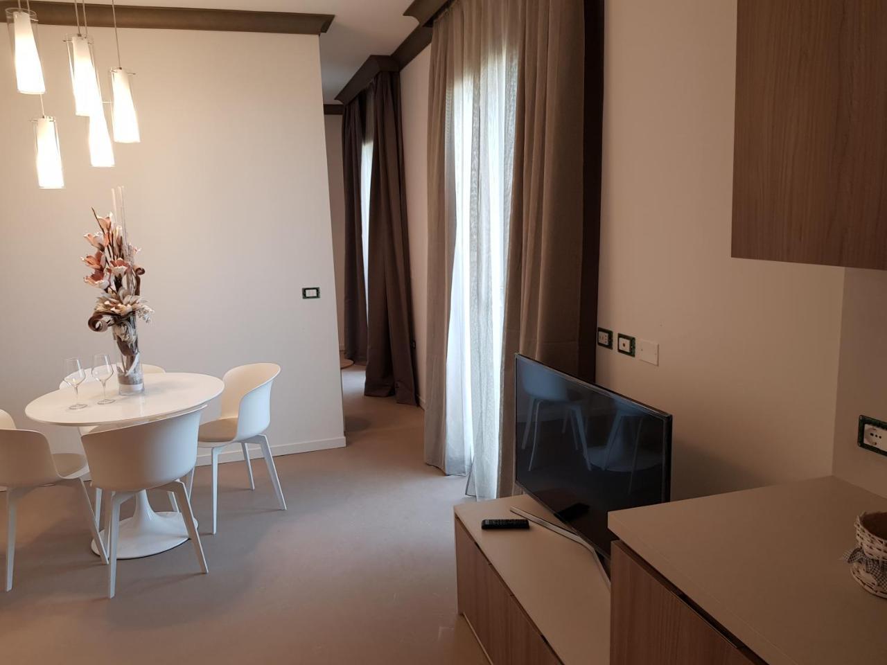 Venus Suites Cervia Exterior photo