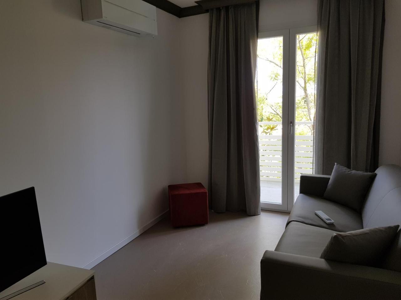Venus Suites Cervia Exterior photo
